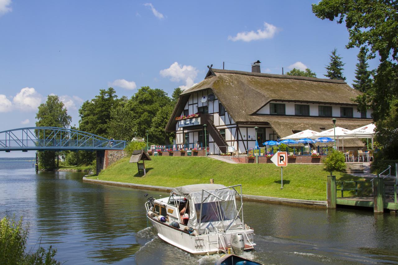 Hotel & Restaurant Lenzer Krug Malchow  Exterior photo